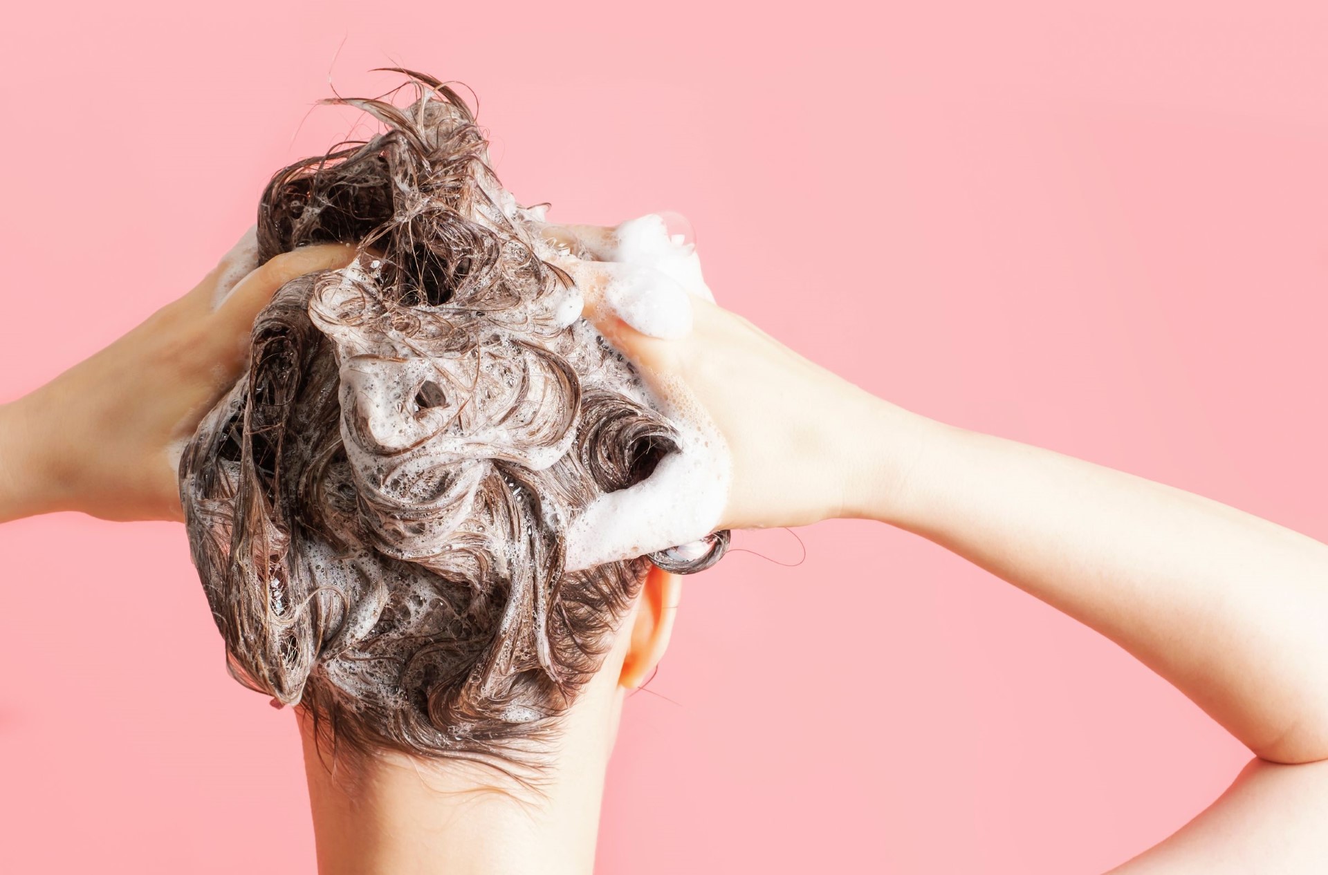 4 Obvious Signs of Over-Washing Your Hair