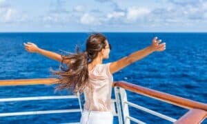 Sun, Salt, and Style: Protecting Your Hair During Boat Trips
