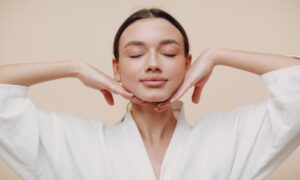 Exploring the Various Face Shapes: How To Identify Yours